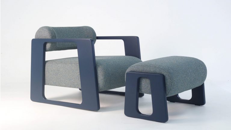 Lounge Chair Tiê by Larissa Batista